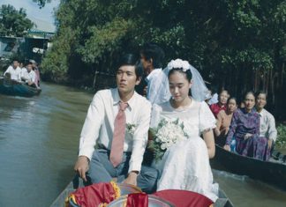 ‘Tro tàn rực rỡ’ giữ được hồn cốt văn chương Nguyễn Ngọc Tư 'Tro tàn rực rỡ' giữ được hồn cốt văn chương Nguyễn Ngọc Tư