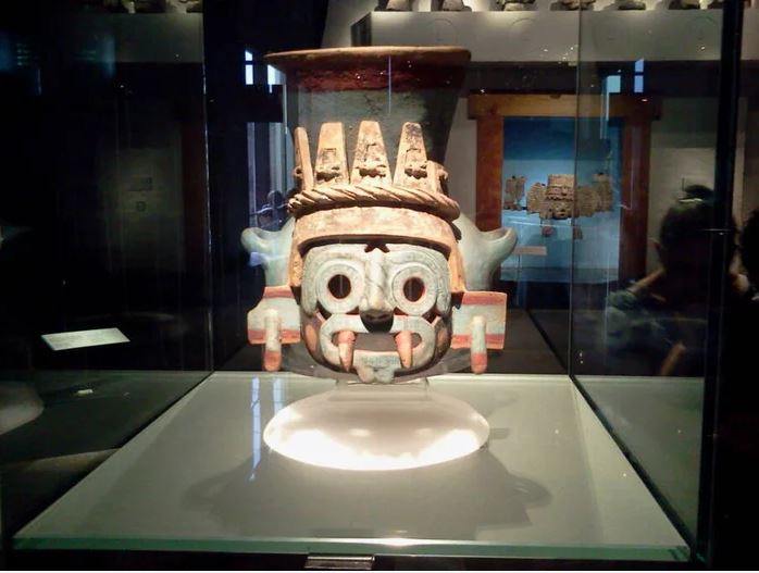Mot dai dien Tlaloc min - "Bộ sưu tập đặc biệt" gồm mặt nạ Maya bằng vữa, đá 1.300 năm tuổi ở Mexico được khai quật