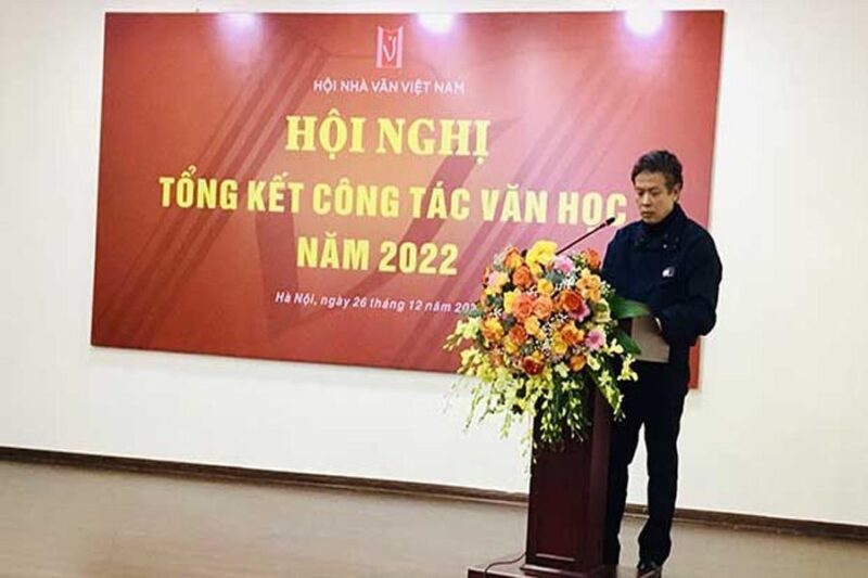 Nhà thơ Trần Hùng – Uỷ viên BCH, Trưởng ban Tổ chức- Hội viên phát biểu 