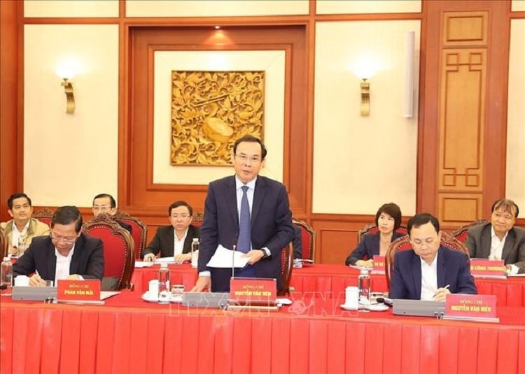 Ông Nguyễn Văn Nên, Ủy viên Bộ Chính trị, Bí thư Thành ủy phát biểu tại cuộc làm việc