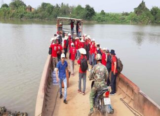 Những dòng sông tự kể: Ân tình sông cha Những dòng sông tự kể: Ân tình sông cha