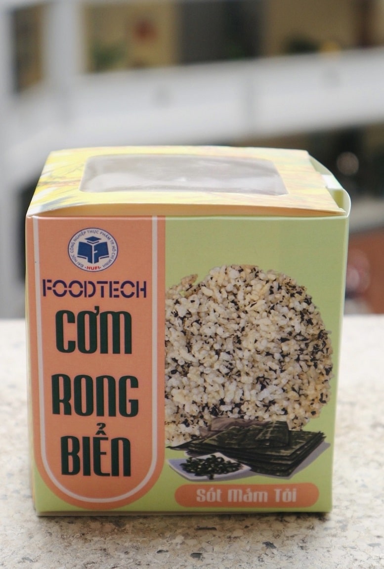 Sản phẩm cơm ăn liền sốt mắm tỏi