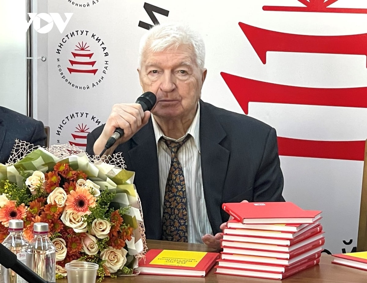 TS Lịch sử, nhà Việt Nam học E.Kobelev tại buổi giới thiệu sách "Ký ức 65 năm cùng Việt Nam"