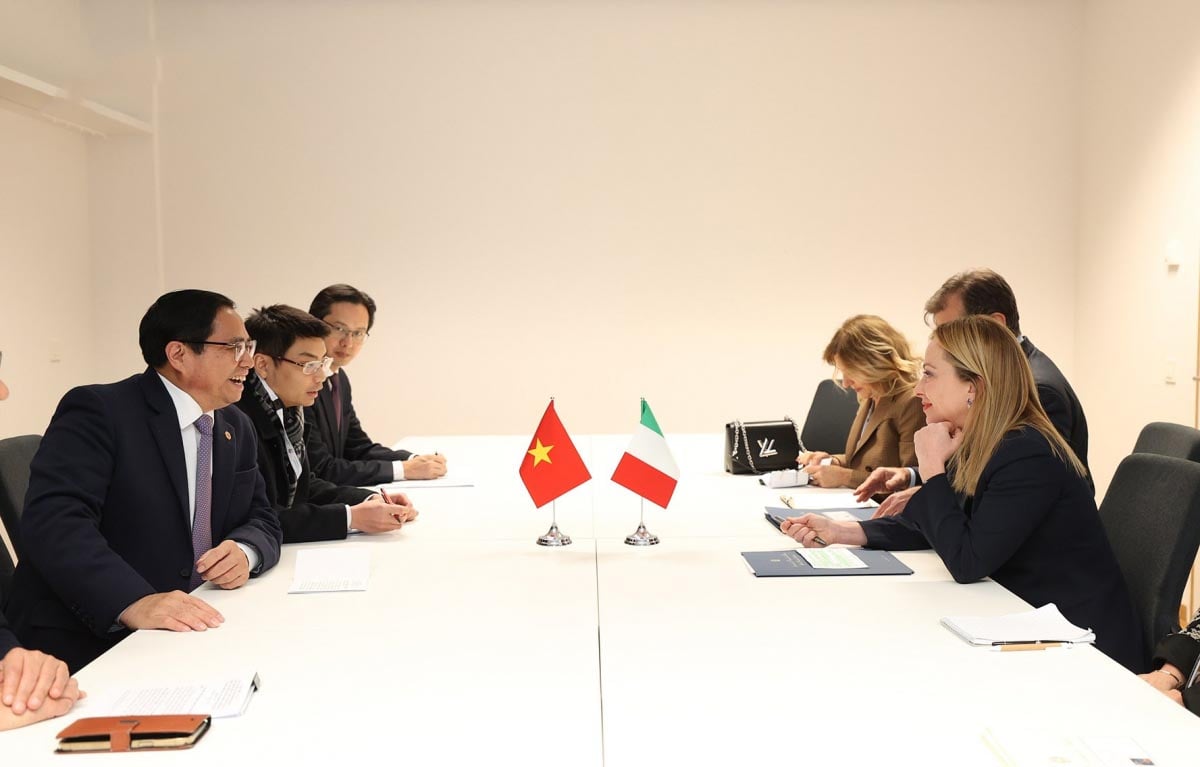 Thủ tướng Phạm Minh Chính gặp Thủ tướng Italia Giorgia Meloni