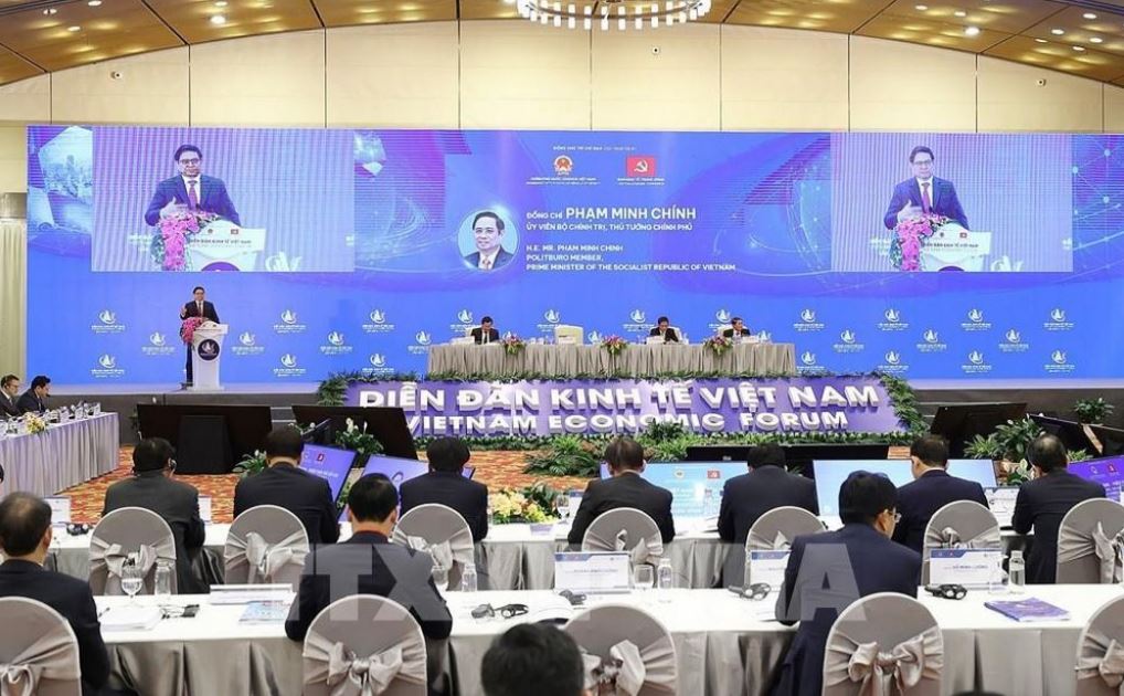 Thủ tướng Phạm Minh Chính phát biểu tại Diễn đàn Kinh tế Việt Nam. 