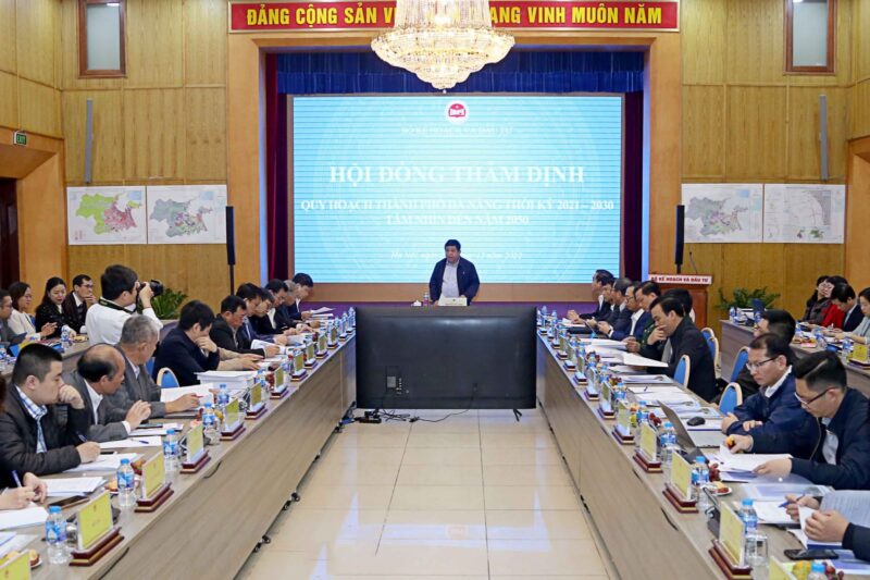 Toàn cảnh phiên họp. 