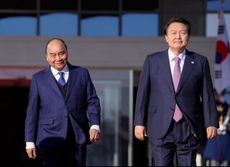 Tổng thống Hàn Quốc Yoon Suk Yeol nói "Chủ tịch nước Nguyễn Xuân Phúc là vị quốc khách đầu tiên của tôi"