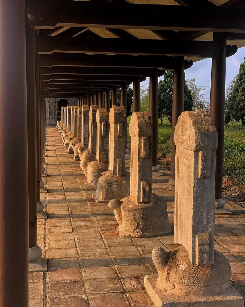 Văn bia tại Văn miếu Huế cho thấy Khiếu Năng Tĩnh đỗ tiến sĩ khoa Canh Thìn (1880).