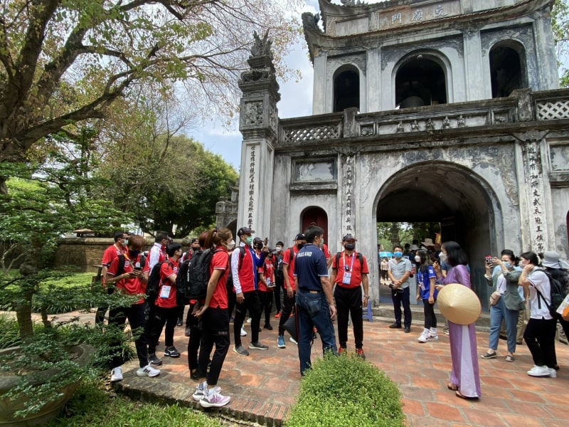 Việt Nam mở cửa hoàn toàn du lịch từ ngày 15/3/2022, du lịch nội địa phục hồi mạnh mẽ, đạt trên 100 triệu lượt khách năm 2022