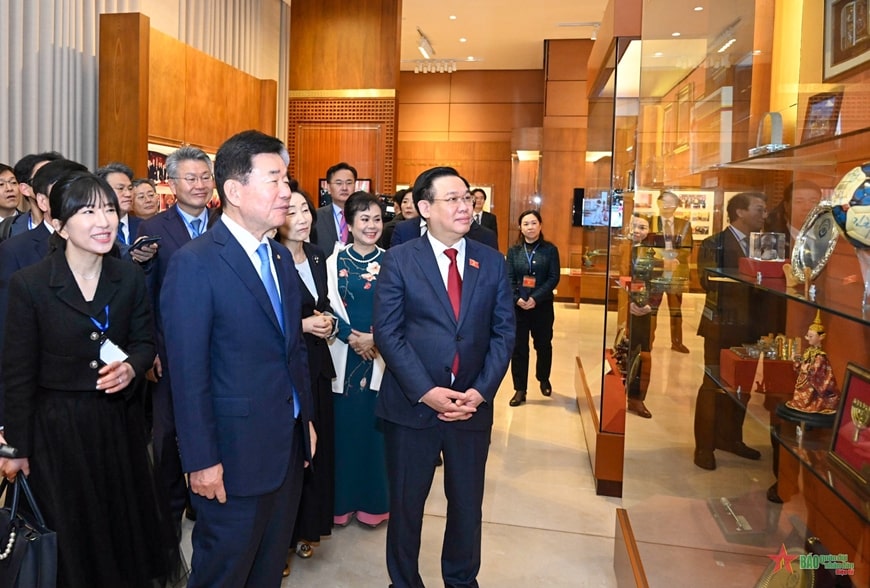 5 min 19 - Chủ tịch Quốc hội Vương Đình Huệ đón, hội đàm với Chủ tịch Quốc hội Hàn Quốc Kim Jin Pyo