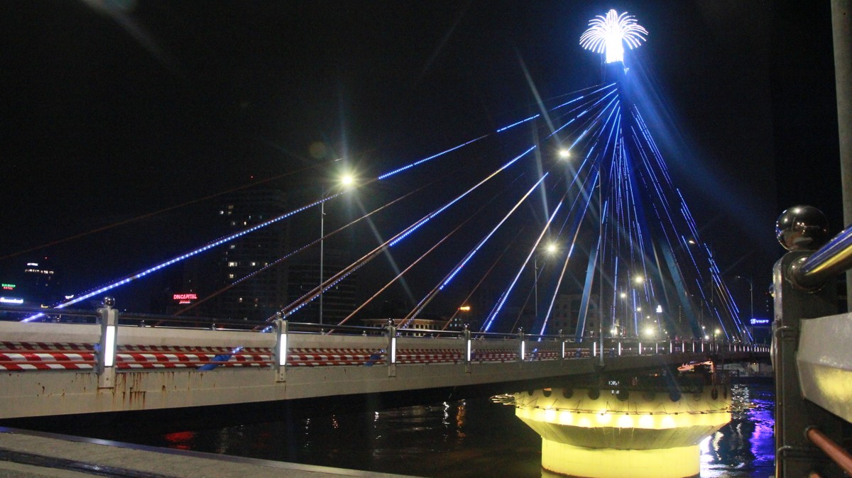 8 1 - Những người vận hành 2 cây cầu đặc biệt ở Đà Nẵng - Tác giả: Ngô Quang
