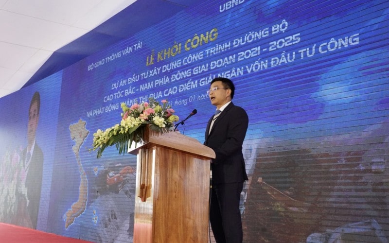 Bộ trưởng Bộ Giao thông vận tải Nguyễn Văn Thắng phát biểu tại Lễ khởi công