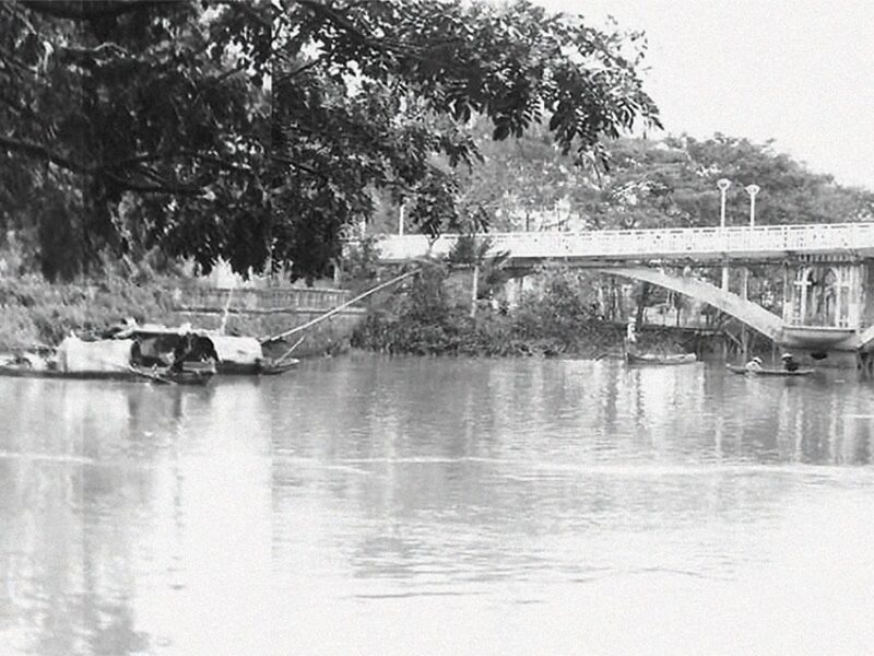 Cầu Sở thú qua Thị Nghè năm 1963. 