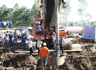 Truyền thông quốc tế nói về nỗ lực của Việt Nam giải cứu cháu bé rơi xuống trụ bê tông Truyền thông quốc tế nói về nỗ lực của Việt Nam giải cứu cháu bé rơi xuống trụ bê tông