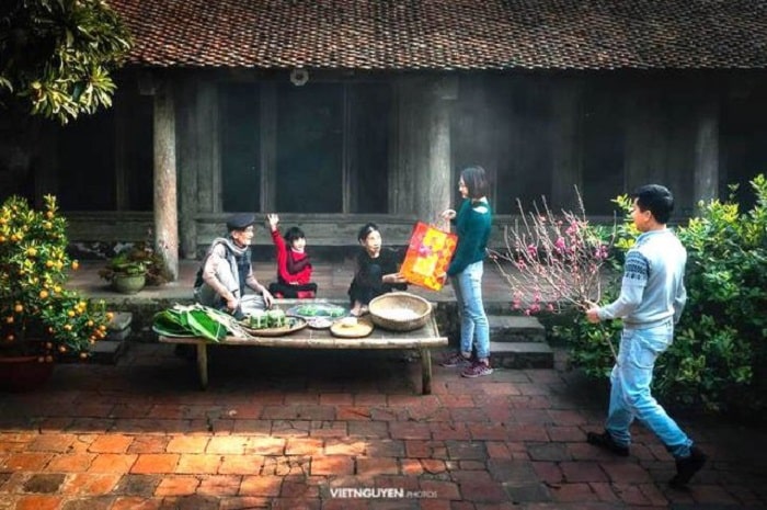 Gui le cung Tet min - Những phong tục đẹp nhớ cội nguồn của người Việt dịp Tết