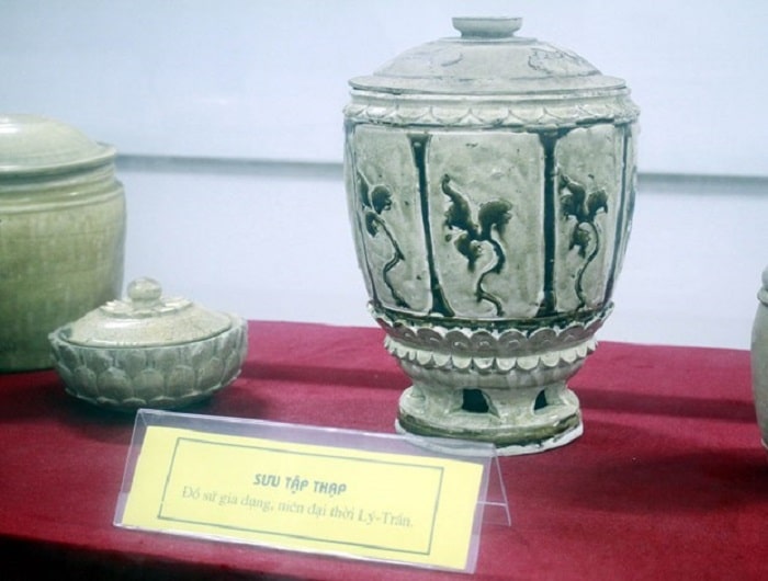 Hiện vật khảo cổ được trưng bày, bảo quản tại Bảo tàng tỉnh Ninh Bình. Ảnh: Thùy Dung - TTXVN