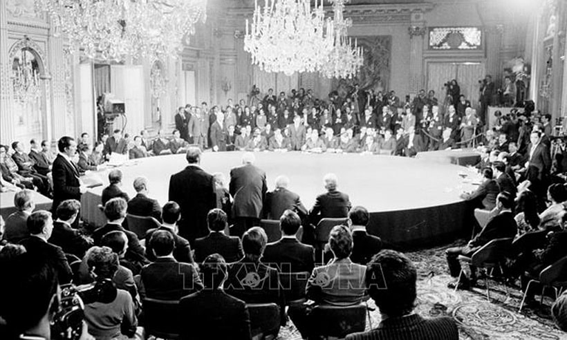 Lễ ký Hiệp định Paris, ngày 27/01/1973 tại Trung tâm các Hội nghị quốc tế ở thủ đô Paris, Pháp. Ảnh Tư liệu TTXVN