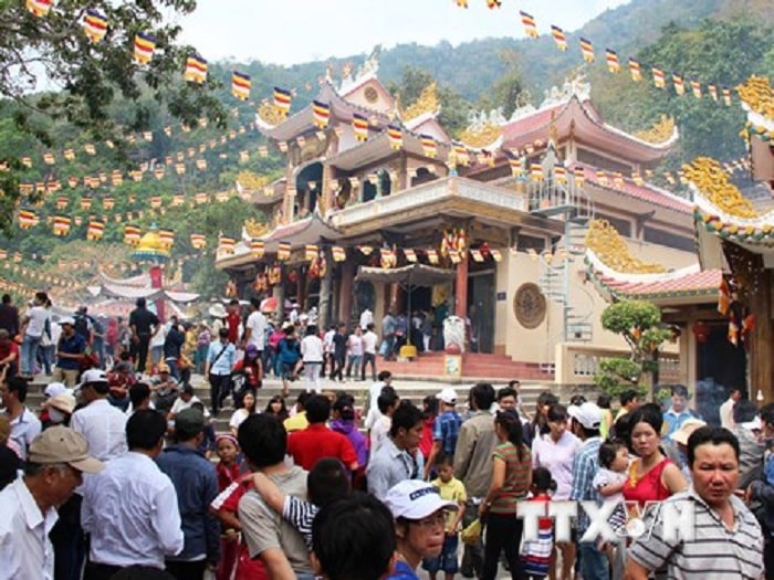 Lễ hội chùa Bà