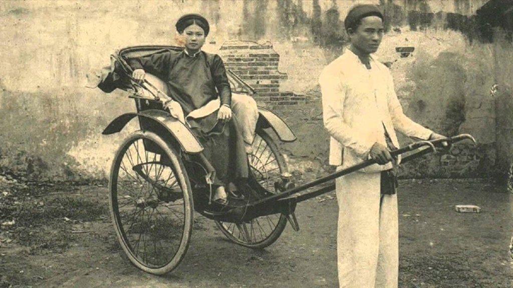 Chiếc xe tay và những phận đời - Nhà văn Nguyễn Ngọc Tiến Chiếc xe tay và những phận đời - Nhà văn Nguyễn Ngọc Tiến