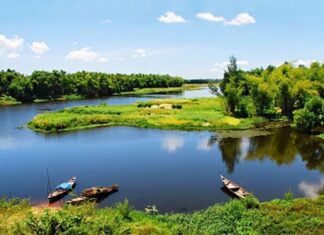 Sông Thương – Dòng sông thi ca – Tác giả: Đinh Tiến Hải Sông Thương - Dòng sông thi ca - Tác giả: Đinh Tiến Hải