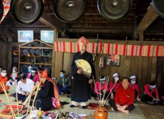 Mo Mường trên hành trình trở thành di sản của thế giới Mo Mường trên hành trình trở thành di sản của thế giới