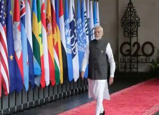 Thủ tướng Ấn Độ Narendra Modi trên thảm đỏ của Hội nghị Thượng đỉnh G20 tại Nusa Dua, Bali, Indonesia.