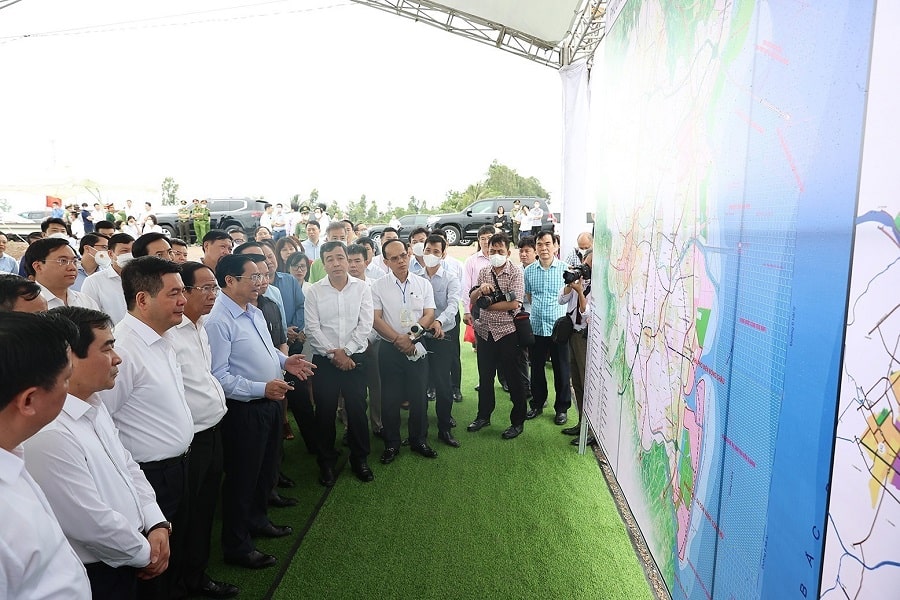 Ngày 8/5/2022, Thủ tướng Phạm Minh Chính và đoàn công tác đến khảo sát tình hình đầu tư xây dựng và hoạt động của Khu Kinh tế Thái Bình tại huyện Thái Thụy.