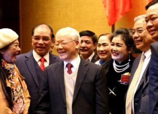 Tổng Bí thư Nguyễn Phú Trọng cùng các vị lãnh đạo, nguyên lãnh đạo Đảng, Nhà nước và các đại biểu dự Hội nghị Văn hóa toàn quốc.