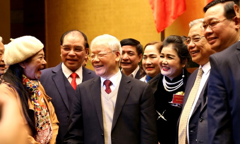 Tổng Bí thư Nguyễn Phú Trọng cùng các đồng chí lãnh đạo, nguyên lãnh đạo Đảng, Nhà nước và các đại biểu tham dự Hội thảo văn hóa toàn quốc.