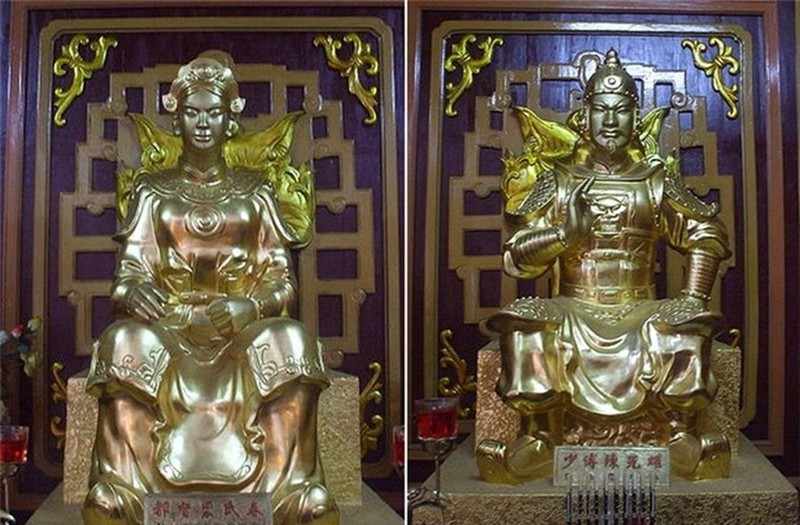 Tượng thờ Bùi Thị Xuân và Trần Quang Diệu ở Bình Định.