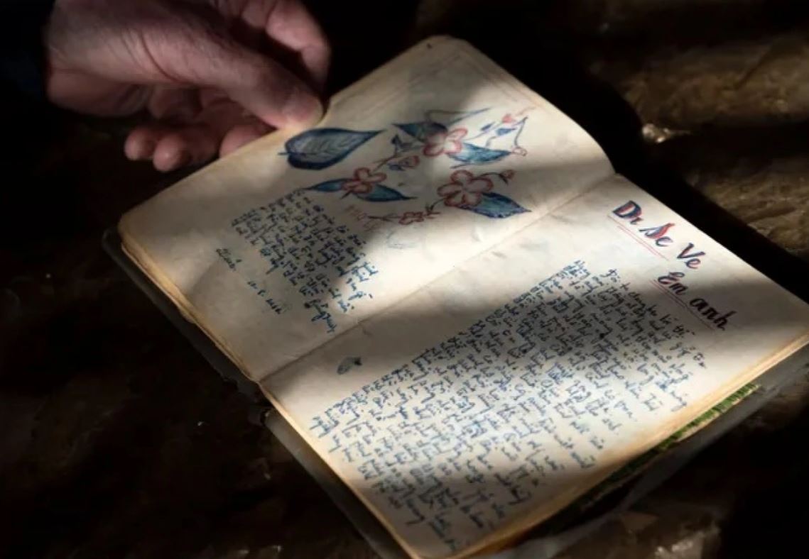 cuon nhat ky trong chien tranh 2 min - Cựu binh Mỹ tìm tác giả cuốn nhật ký trong chiến tranh