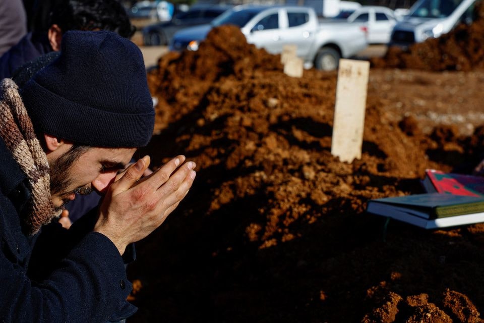 Các báo cáo về số người chết vì động đất ở Thổ Nhĩ Kỳ và Syria tiếp tục tăng.