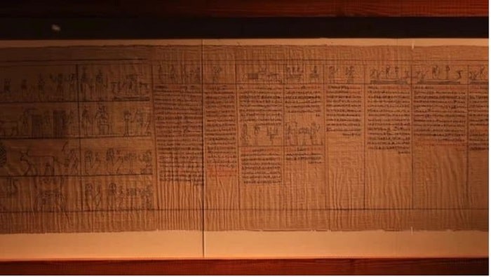 10 min 9 - Ai Cập công bố cuốn sách còn nguyên vẹn từ 2.000 năm trước: Nhìn chữ “đọc vị” người viết