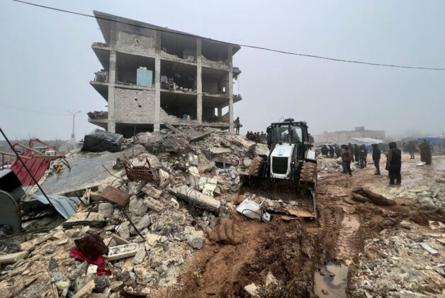 6 min 4 628x420 - Chùm ảnh trận động đất kinh hoàng khiến hơn 1.500 người chết ở Thổ Nhĩ Kỳ, Syria