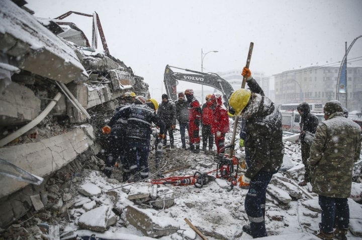 Số nạn nhân thảm họa động đất ở Thổ Nhĩ Kỳ tăng lên 11.000 người