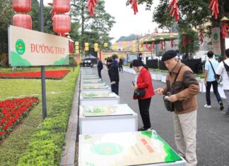 100 Câu thơ trên Đường Thơ trong Ngày Thơ Việt Nam lần thứ 21