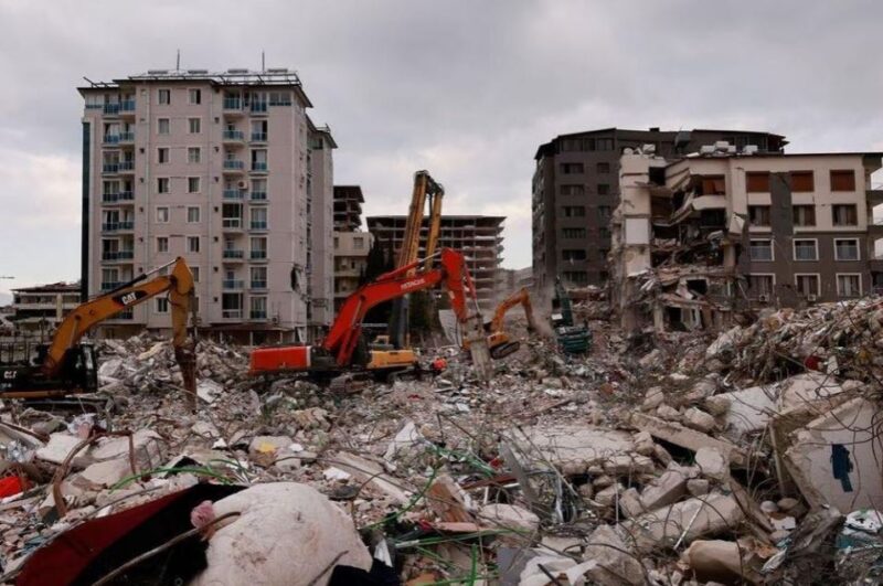 Hon 50000 nguoi thiet mang vi dong dat min 800x531 - Hơn 50.000 người thiệt mạng vì động đất, Thổ Nhĩ Kỳ bắt đầu quá trình tái thiết