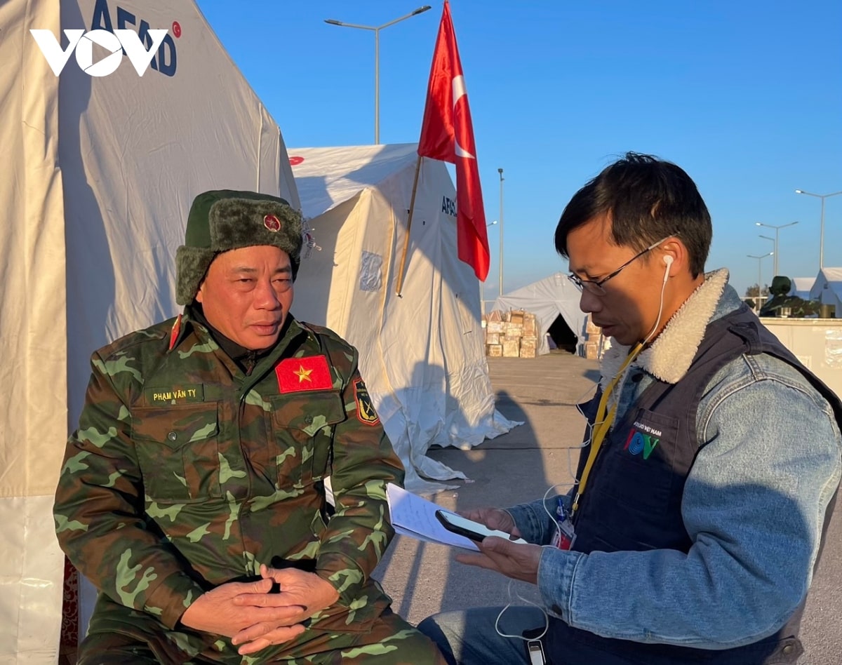 Thiếu tướng Phạm Văn Tỵ trả lời phỏng vấn phóng viên VOV.