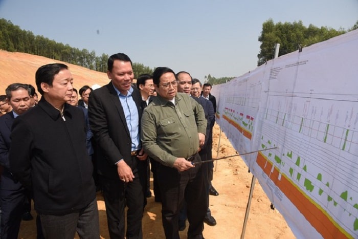 Thu tuong Chinh phu Pham Minh Chinh min - UBND tỉnh Tuyên Quang tiếp tục triển khai hoàn thành giai đoạn 1 Dự án cao tốc Tuyên Quang - Phú Thọ