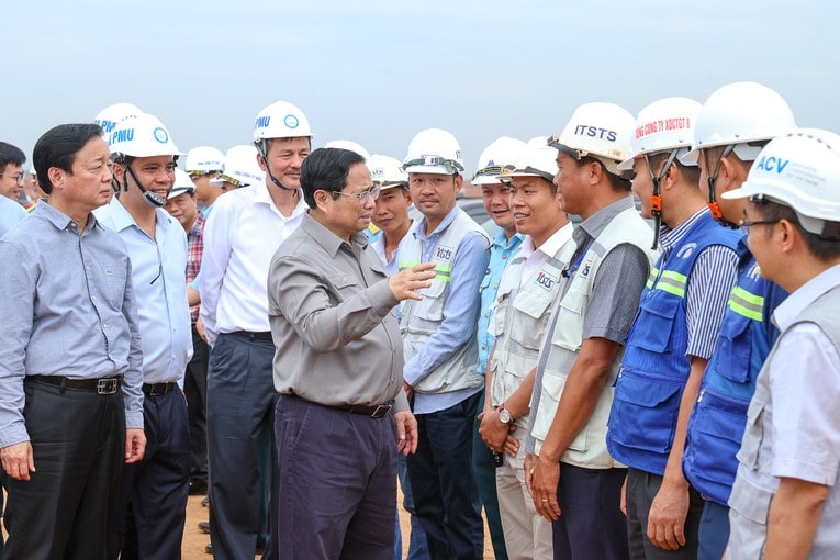 Thu tuong Pham Minh Chinh da kiem tra hien truong min - Thủ tướng phân công giải quyết vướng mắc trong đầu tư, xây dựng hạ tầng giao thông