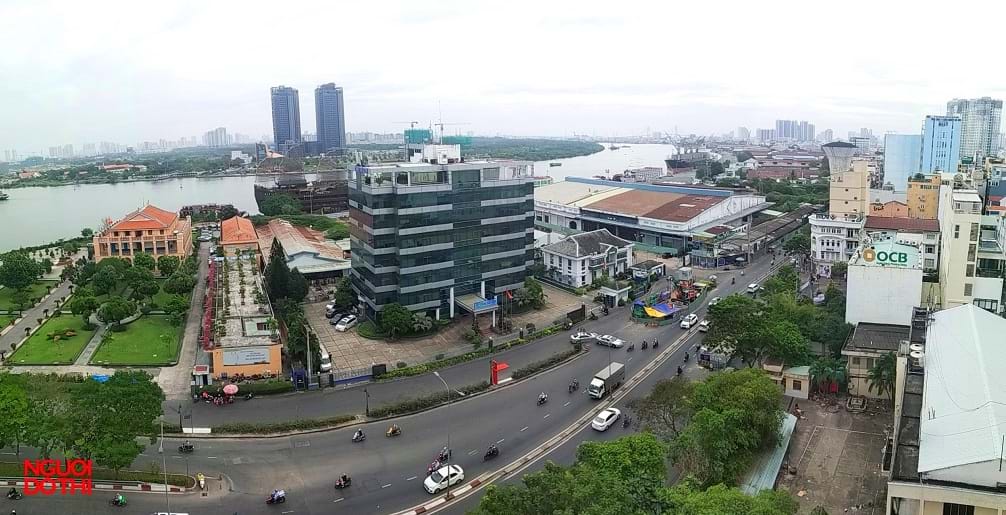 Khu vực cảng Sài Gòn khởi thủy từ bến Bạch Đằng đến khu vực Khánh Hội - Tân Thuận và đang vươn ra Nhà Bè - Cần Giờ, chính là một nguồn lực phong phú và chứng tích lẫy lừng, phản ánh dòng lịch sử năng động của mảnh đất và con người Sài Gòn.