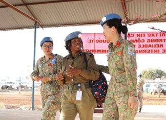 Những ‘bông hồng thép’ Việt Nam tỏa sáng ở châu Phi