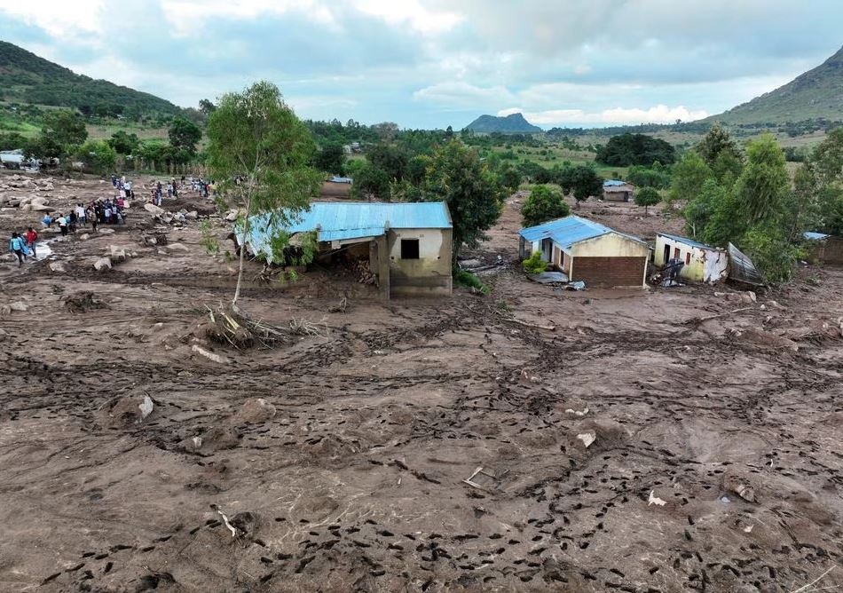Hình ảnh máy bay không người lái của làng Mtauchira cho thấy mức độ thiệt hại do sạt lở đất 