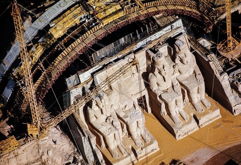 2 min 53 - Ai Cập: Xẻ ngôi đền cổ nặng 16.000 tấn thành 807 tảng đá để di chuyển đến vị trí mới