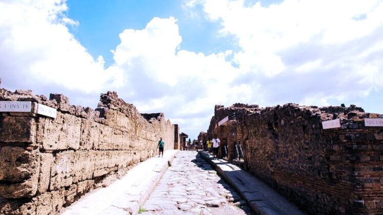 3 min 21 747x420 - Cận cảnh thành phố La Mã, nơi thời gian ngừng trôi suốt 2.000 năm
