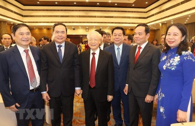 Lễ kỷ niệm 60 năm Chủ tịch Hồ Ch&iacute; Minh gặp mặt đội ngũ tr&iacute; thức