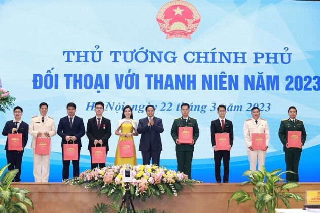 6 min 29 631x420 - Hình ảnh Thủ tướng Phạm Minh Chính tham gia đối thoại với thanh niên