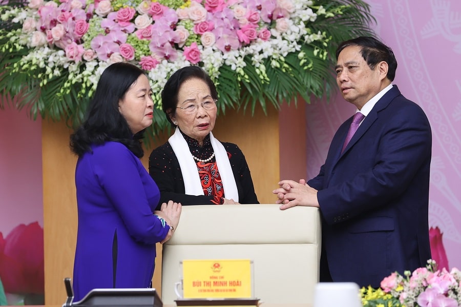6 min 9 - Thủ tướng Phạm Minh Chính: Quan tâm hơn nữa công tác quy hoạch nguồn cán bộ nữ làm lãnh đạo, quản lý