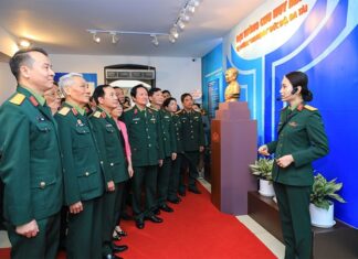 Triển lãm gần 200 hình ảnh, tài liệu và hiện vật về Đại tướng Chu Huy Mân