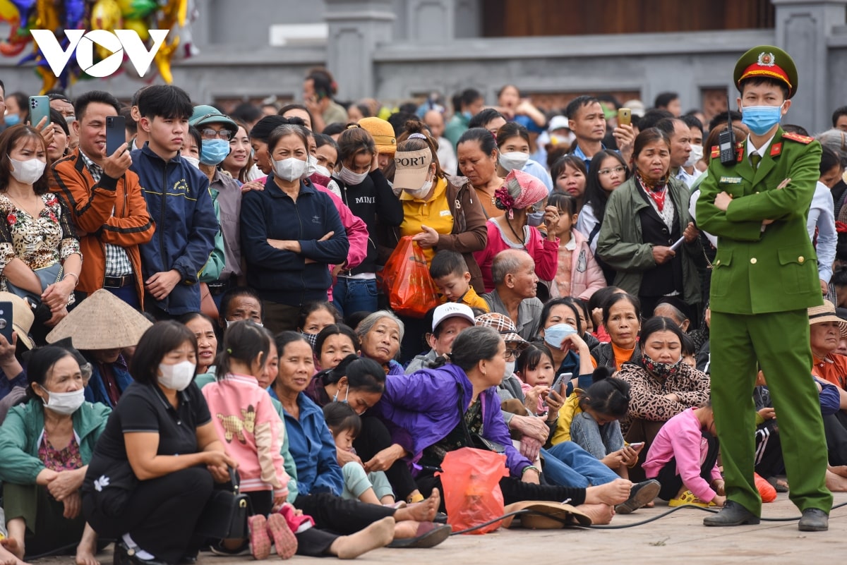 Rất đông người dân sinh sống trên địa bàn huyện Yên Thế đã đến xem tổ chức Lễ hội kỉ niệm 139 năm người anh hùng dân tộc Đề Thám. Rất đông người dân sinh sống trên địa bàn huyện Yên Thế đã đến xem tổ chức Lễ hội kỉ niệm 139 năm người anh hùng dân tộc Đề Thám.